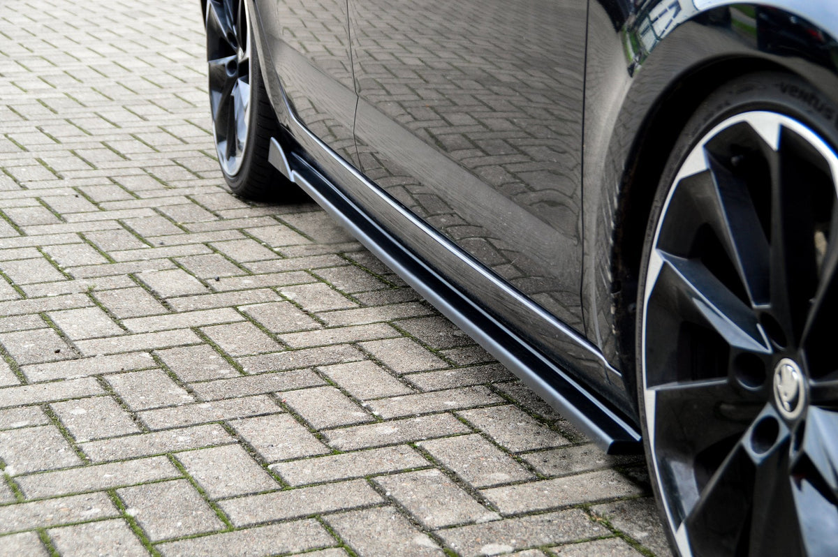 Cup Seitenschweller mit Wing passend für Hyundai I30 N-Line Fastback