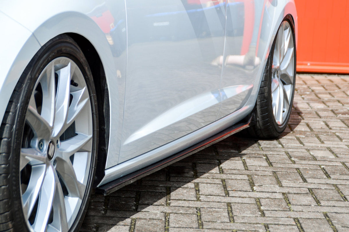 Seitenschweller im Cup 3 Look passend für Seat Leon 5F Facelift