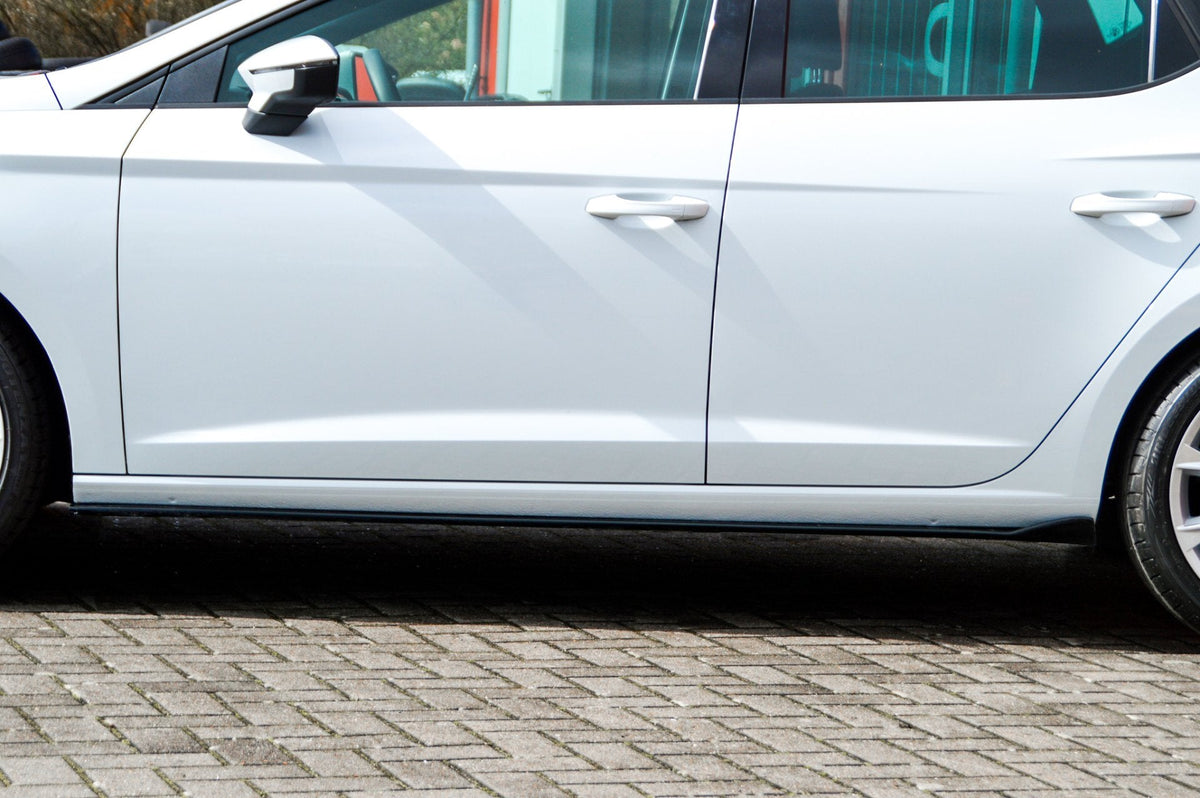 Seitenschweller im Cup 3 Look passend für Seat Leon 5F Facelift