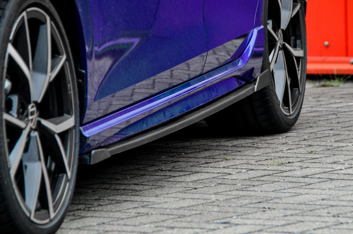 Seitenschweller mit Wing vorne und hinten passend für VW Golf 8R