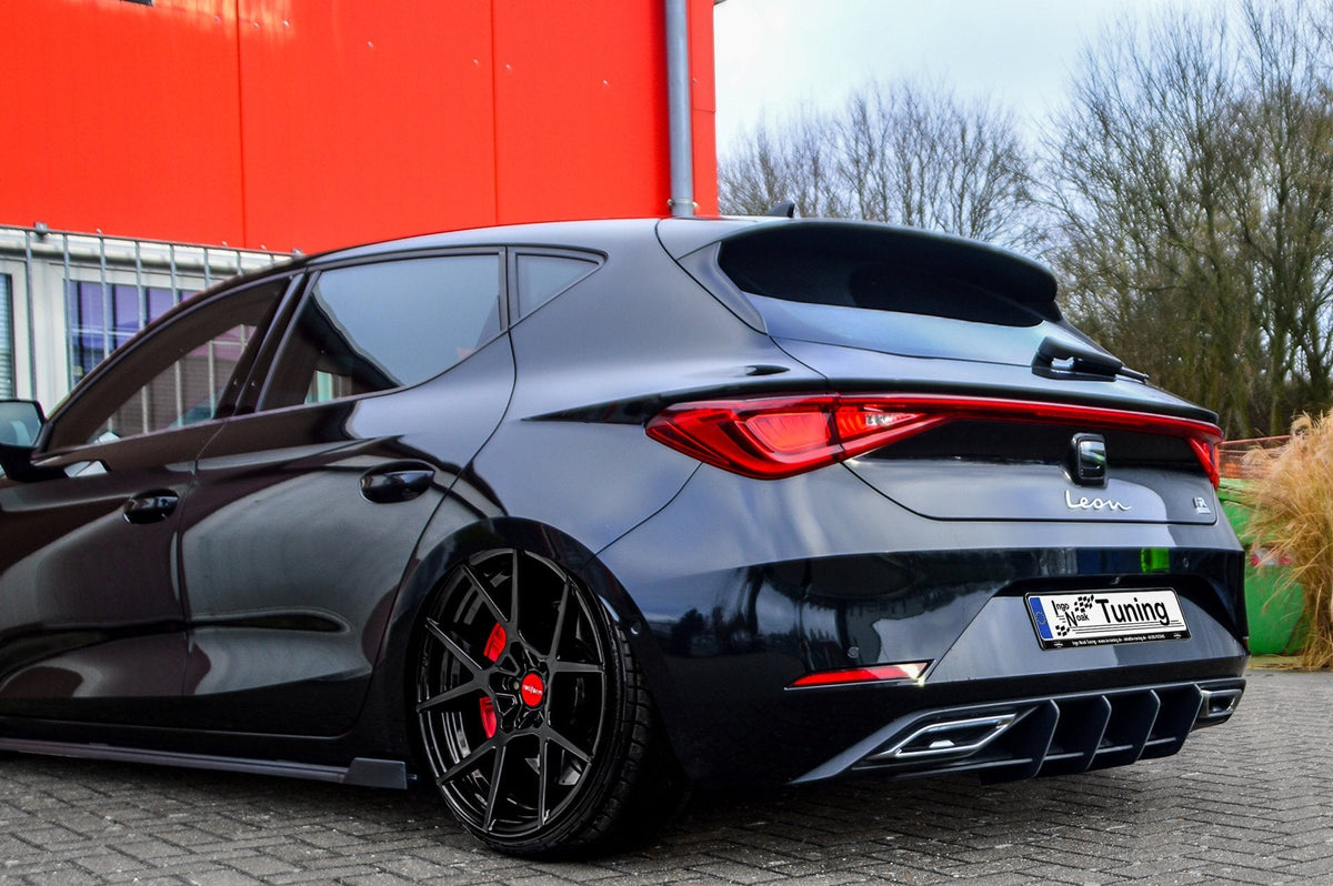 Gefräster Heckansatz mit Finnen passend für Seat Leon KL