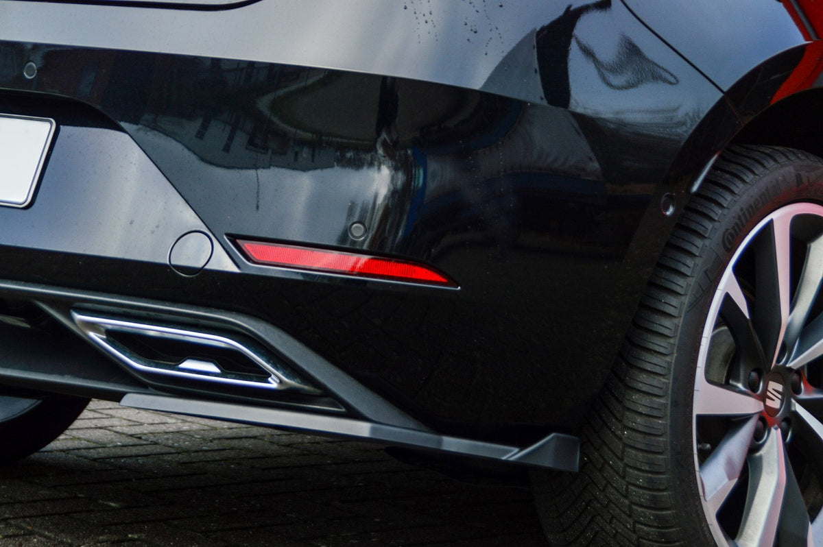 Heckansatz Seitenteile mit Wing passend für Seat Leon KL