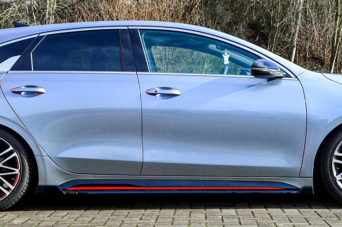 Seitenschweller mit Wing vorne + hinten passend für Kia Proceed GT + GT-Line