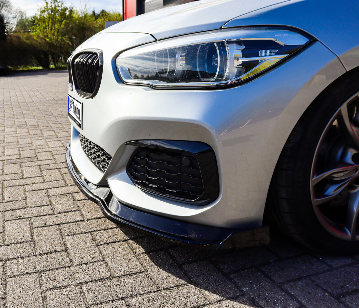 Cup Frontspoilerlippe mit Wing passend für BMW 1er F20 M-140i