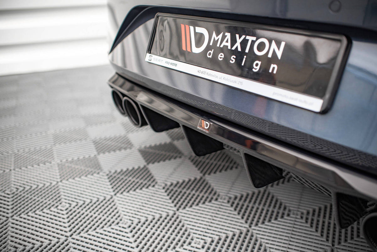 Maxton Design - Diffusor Heck Ansatz + Endrohre für Seat Leon FR Hatchback Mk4 - Aerowerk.