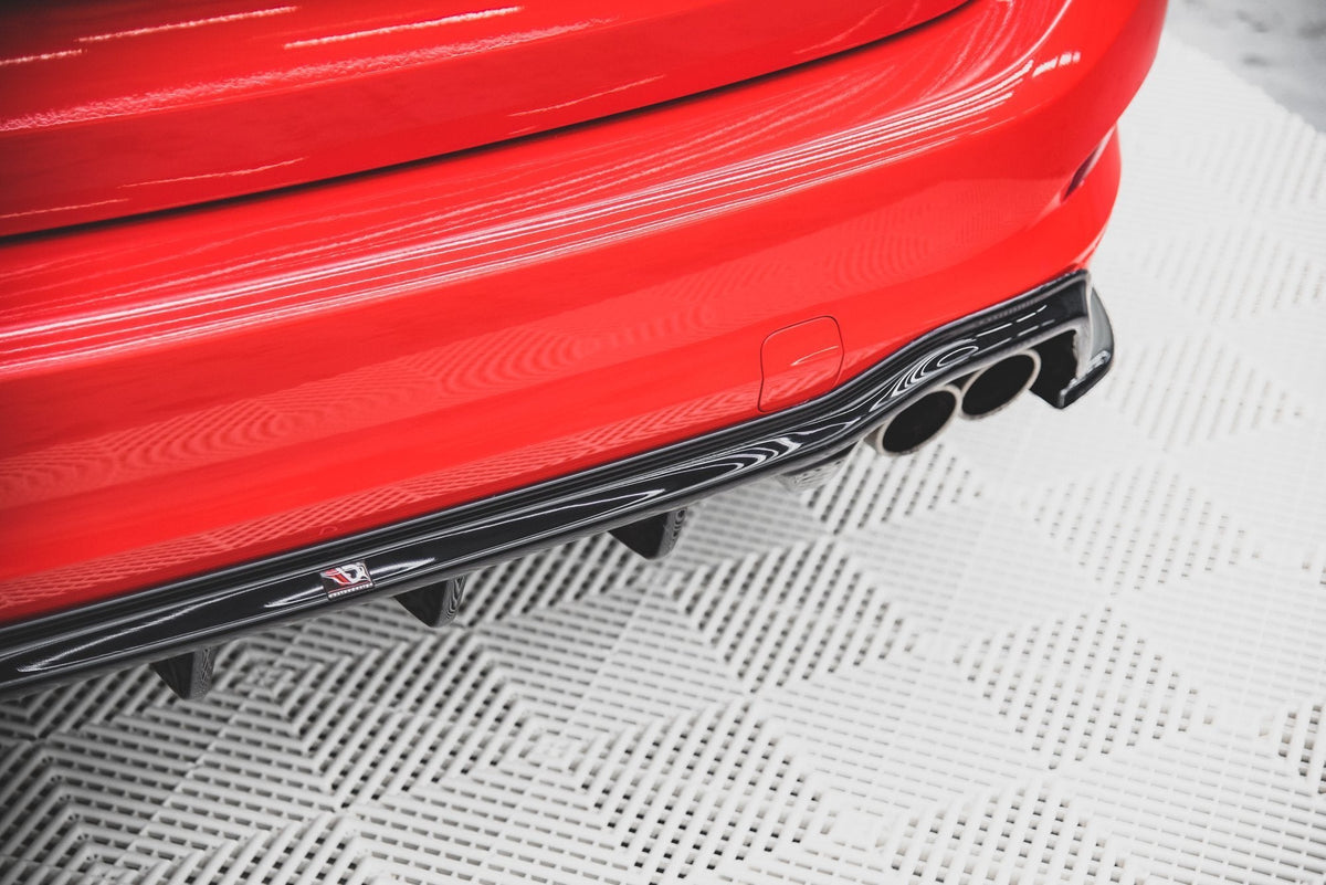 Maxton Design - Diffusor Heck Ansatz für Ford Focus ST - Line Kombi Mk4 - Aerowerk.