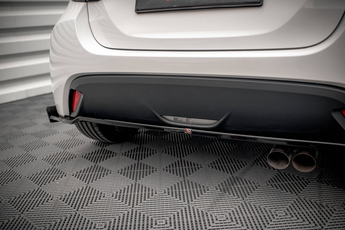Maxton Design - Diffusor V1 + Flaps für Toyota Yaris Mk4 - Aerowerk.