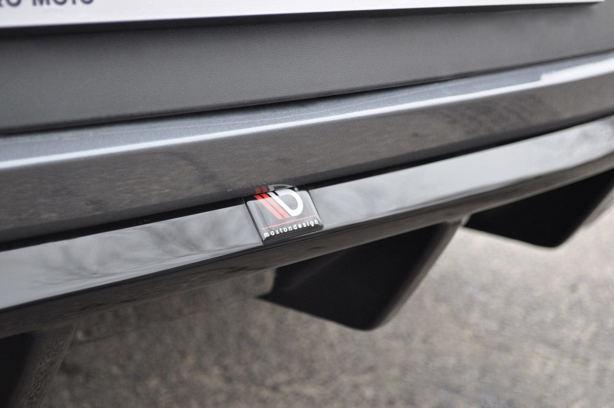 Maxton Design - Diffusor V1 Heck Ansatz für Seat Leon Cupra Mk3 FL Hatchback - Aerowerk.