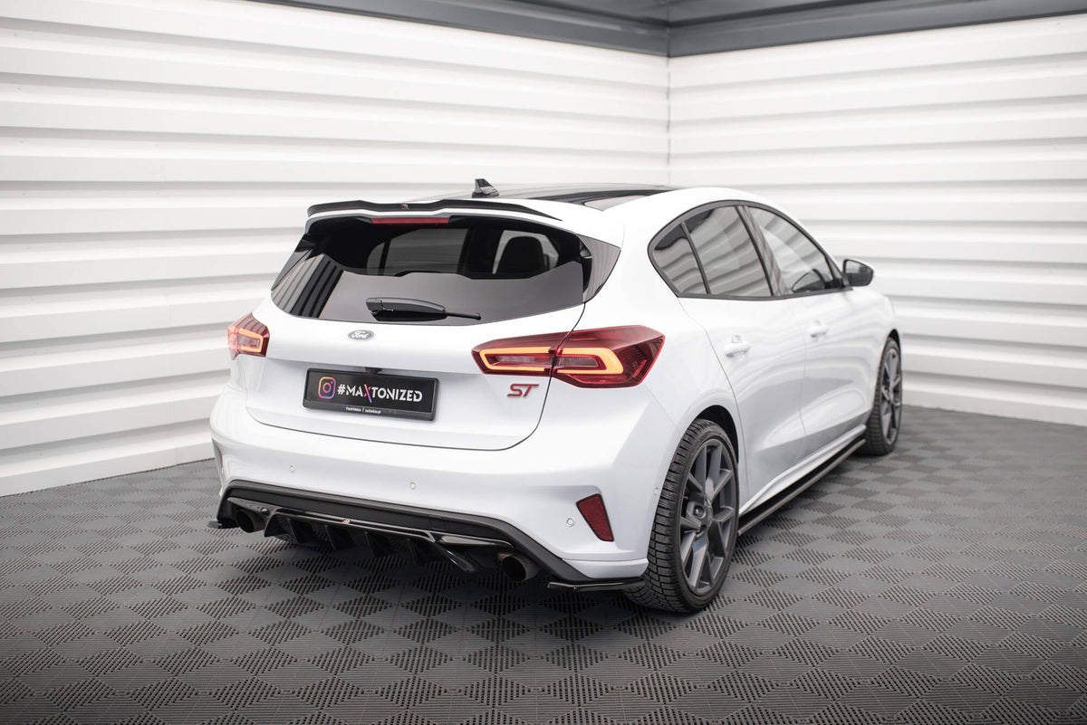 Maxton Design - Diffusor V2 Heck Ansatz für Ford Focus Hatchback ST Mk4 - Aerowerk.