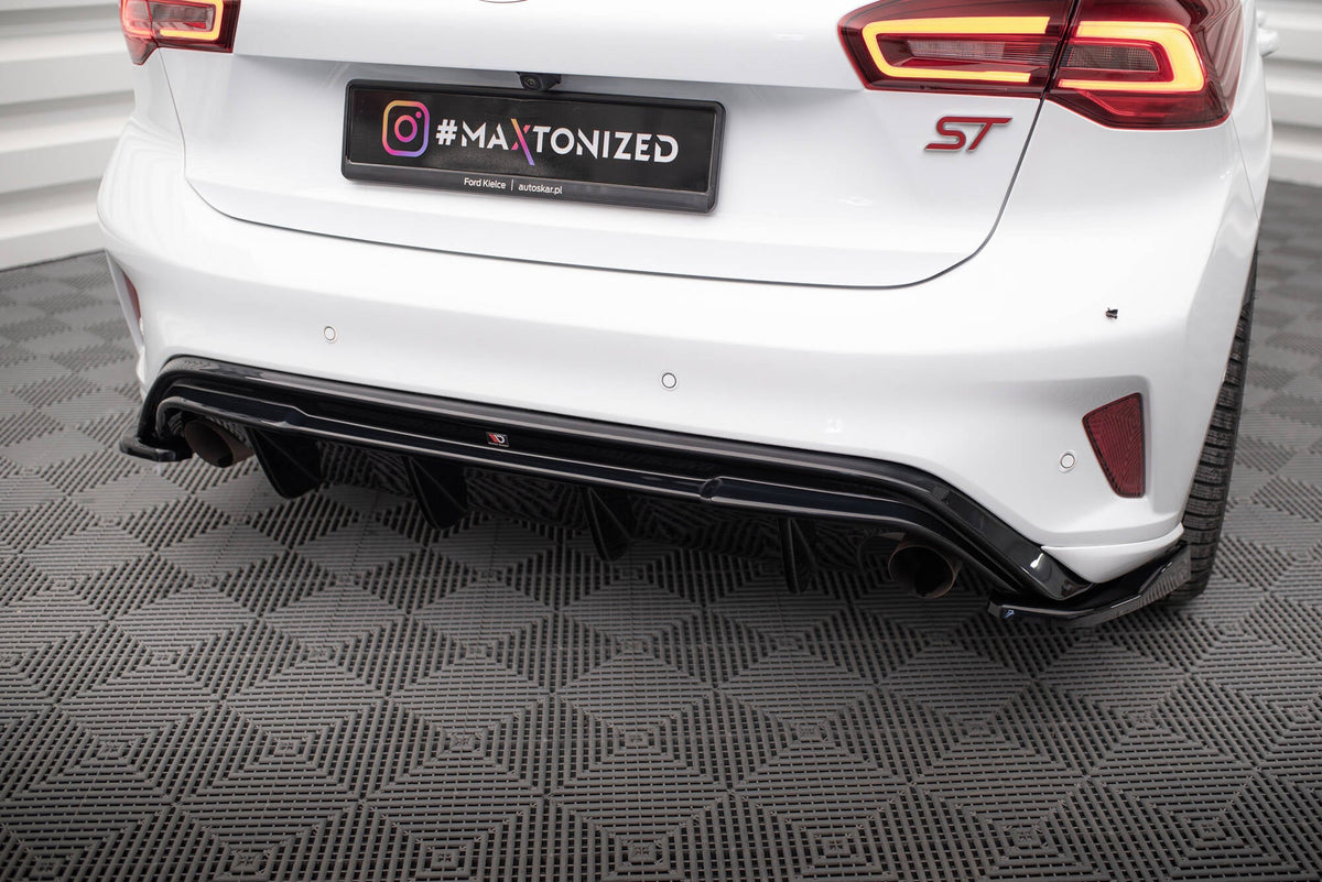 Maxton Design - Diffusor V3 Heck Ansatz für Ford Focus Hatchback ST Mk4 - Aerowerk.