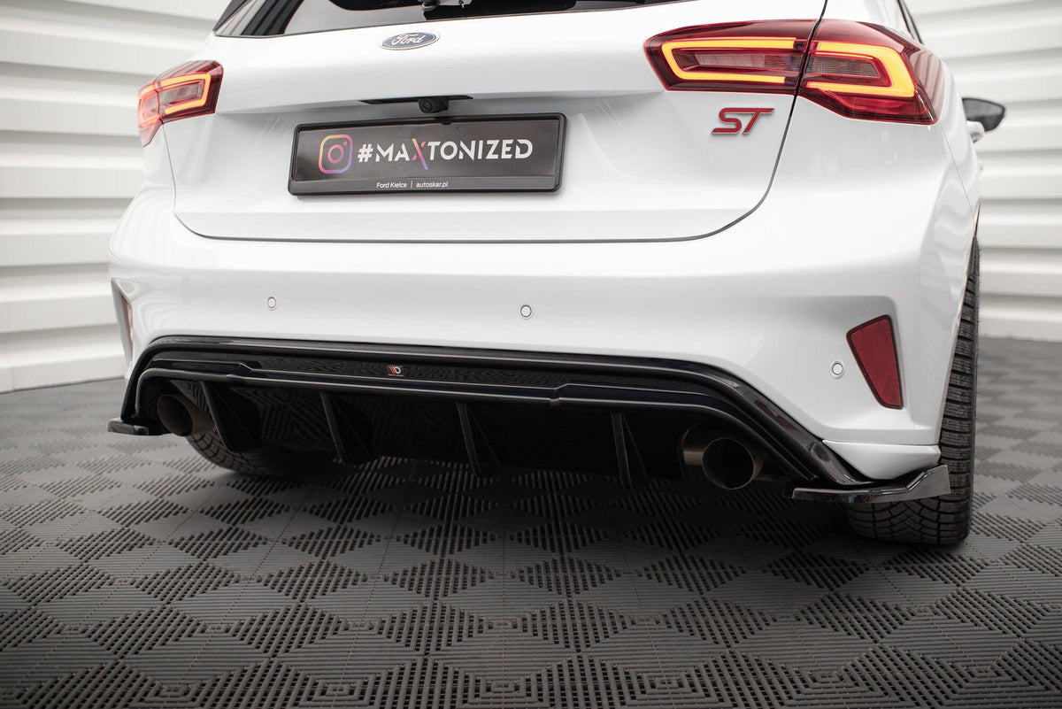 Maxton Design - Diffusor V3 Heck Ansatz für Ford Focus Hatchback ST Mk4 - Aerowerk.