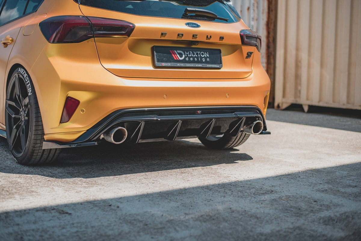 Maxton Design - Diffusor V3 Heck Ansatz für Ford Focus Hatchback ST Mk4 - Aerowerk.