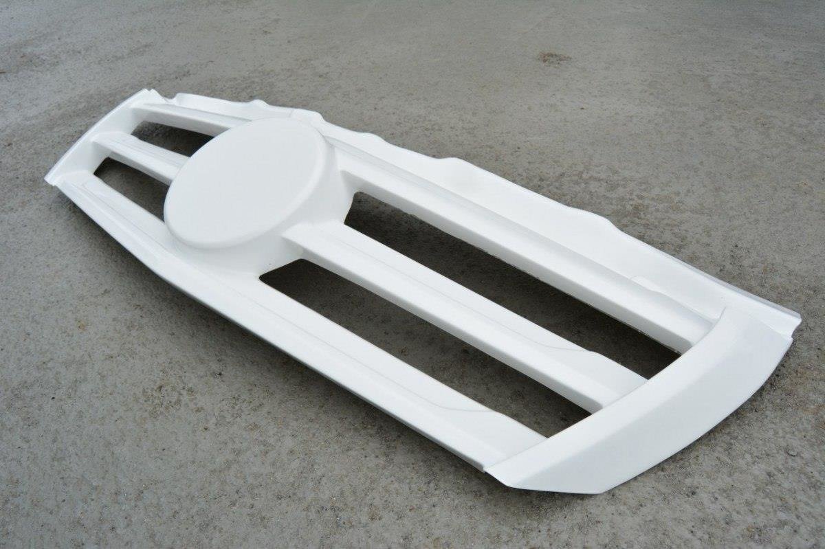 Maxton Design - Front Stoßstange für MERCEDES SPRINTER 2013 - UP (+ Separater Grill) - Aerowerk.