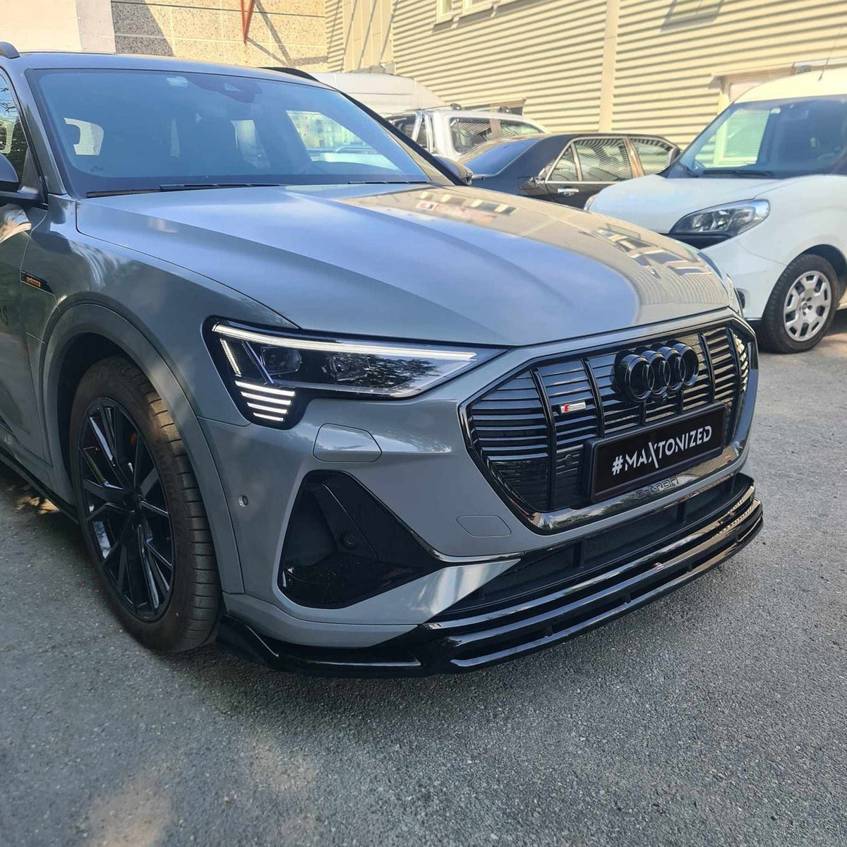 Maxton Design - Frontlippe für Audi e - Tron S - Line - Aerowerk.