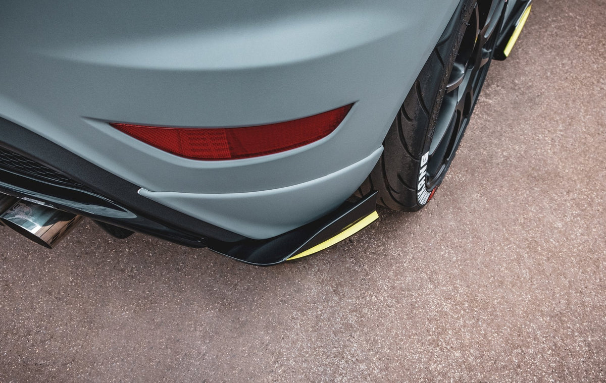 Maxton Design - Heck Ansatz Flaps Diffusor für Ford Fiesta 7 ST Facelift - Aerowerk.