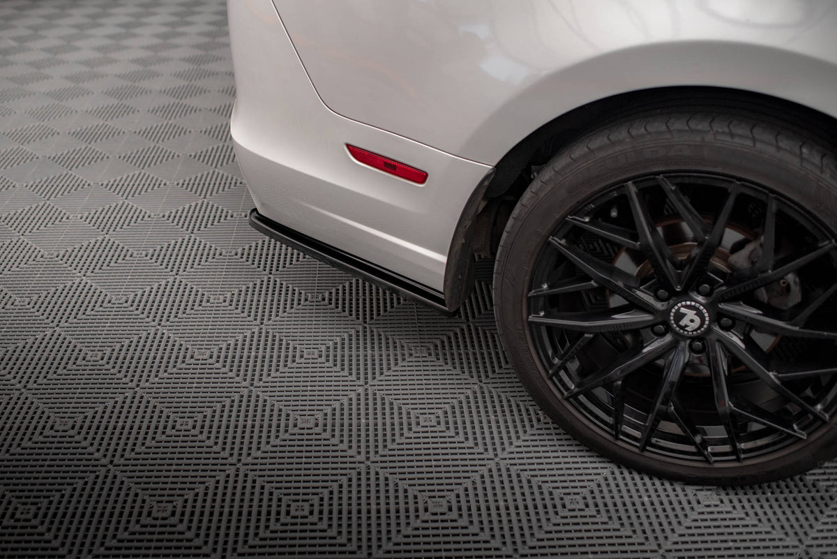 Maxton Design - Heck Ansatz Flaps Diffusor für Ford Mustang Mk5 Facelift - Aerowerk.