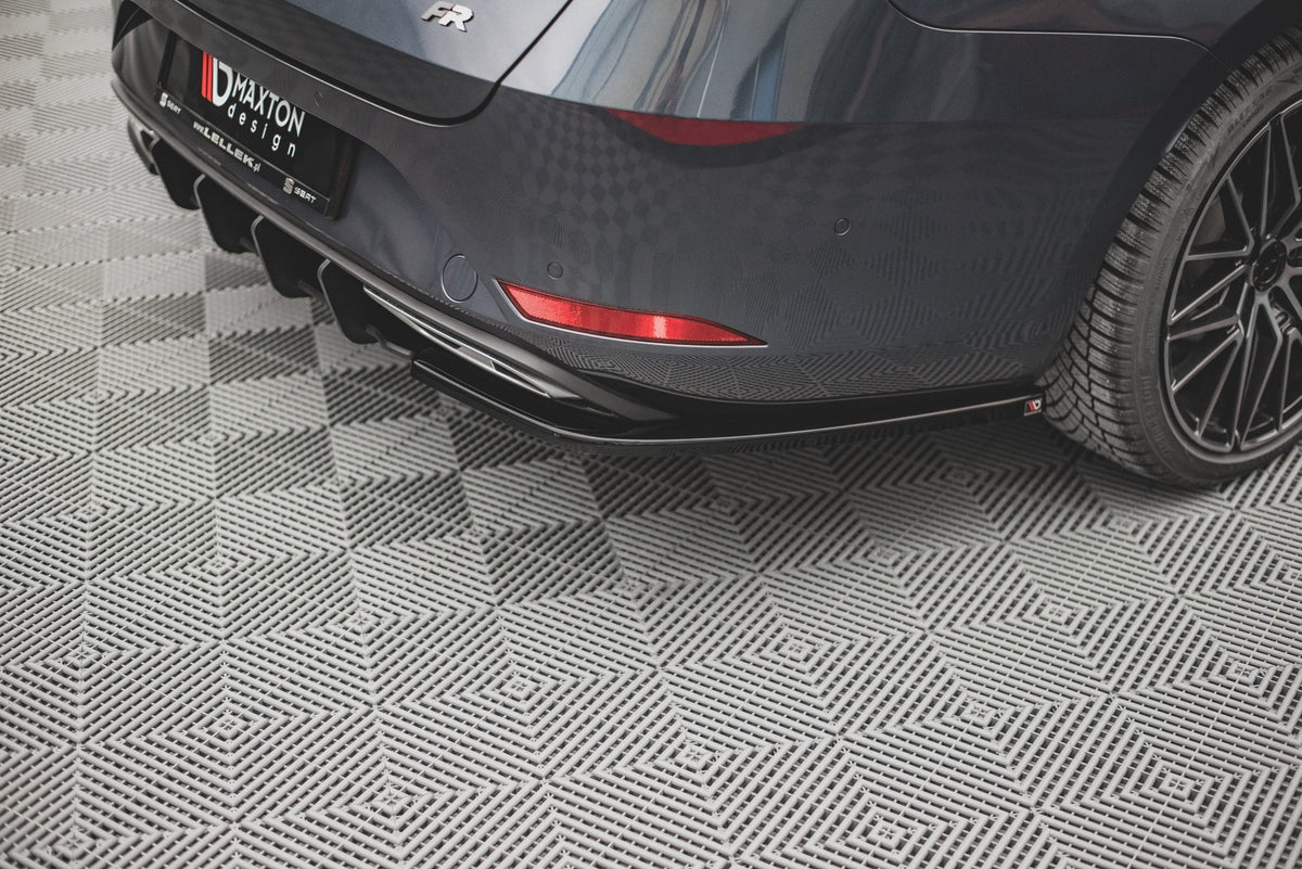 Maxton Design - Heck Ansatz Flaps Diffusor für Seat Leon FR ST Mk4 - Aerowerk.
