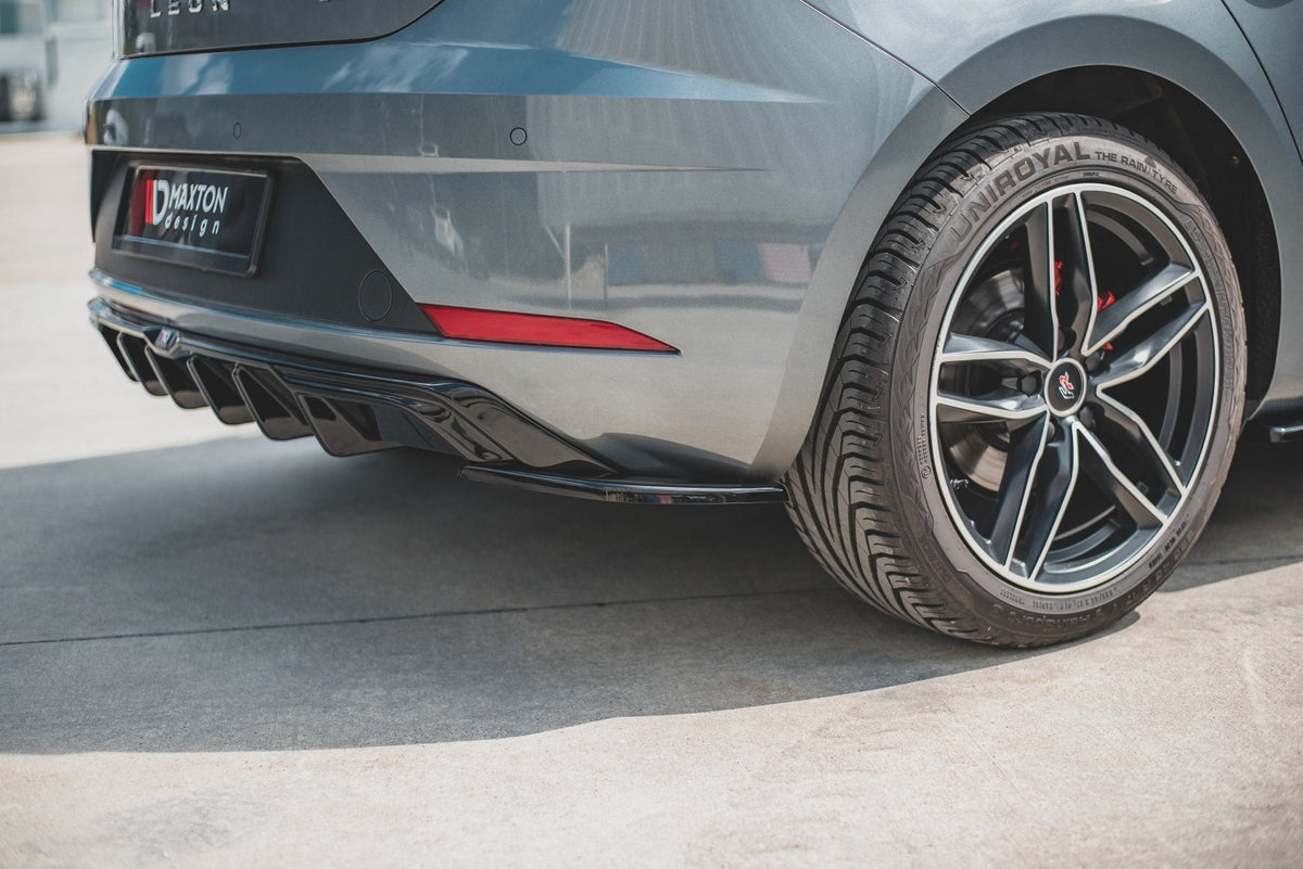 Maxton Design - Heck Ansatz Flaps Diffusor für SEAT Leon Mk3 FR Facelift - Aerowerk.