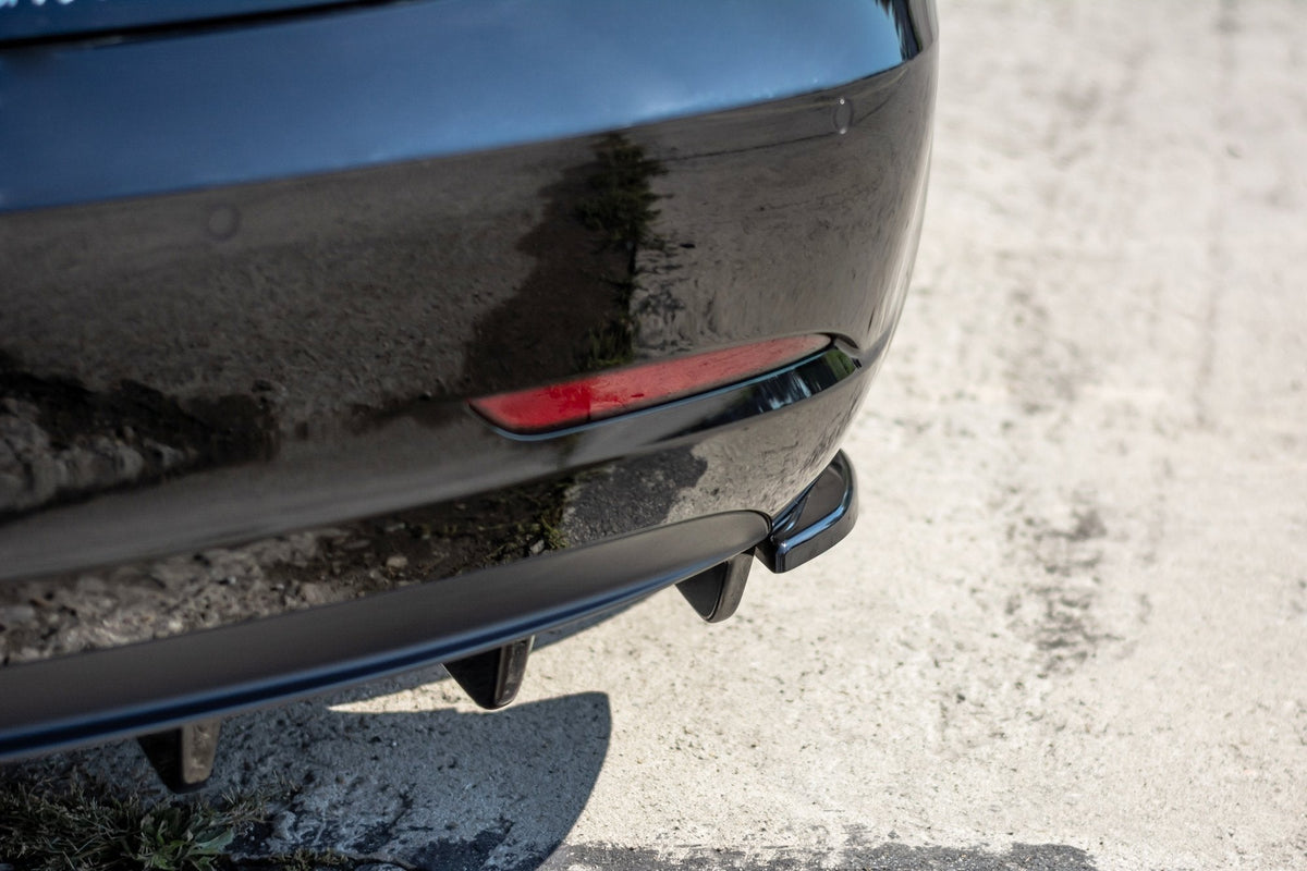 Maxton Design - Heck Ansatz Flaps Diffusor für Tesla Model 3 - Aerowerk.