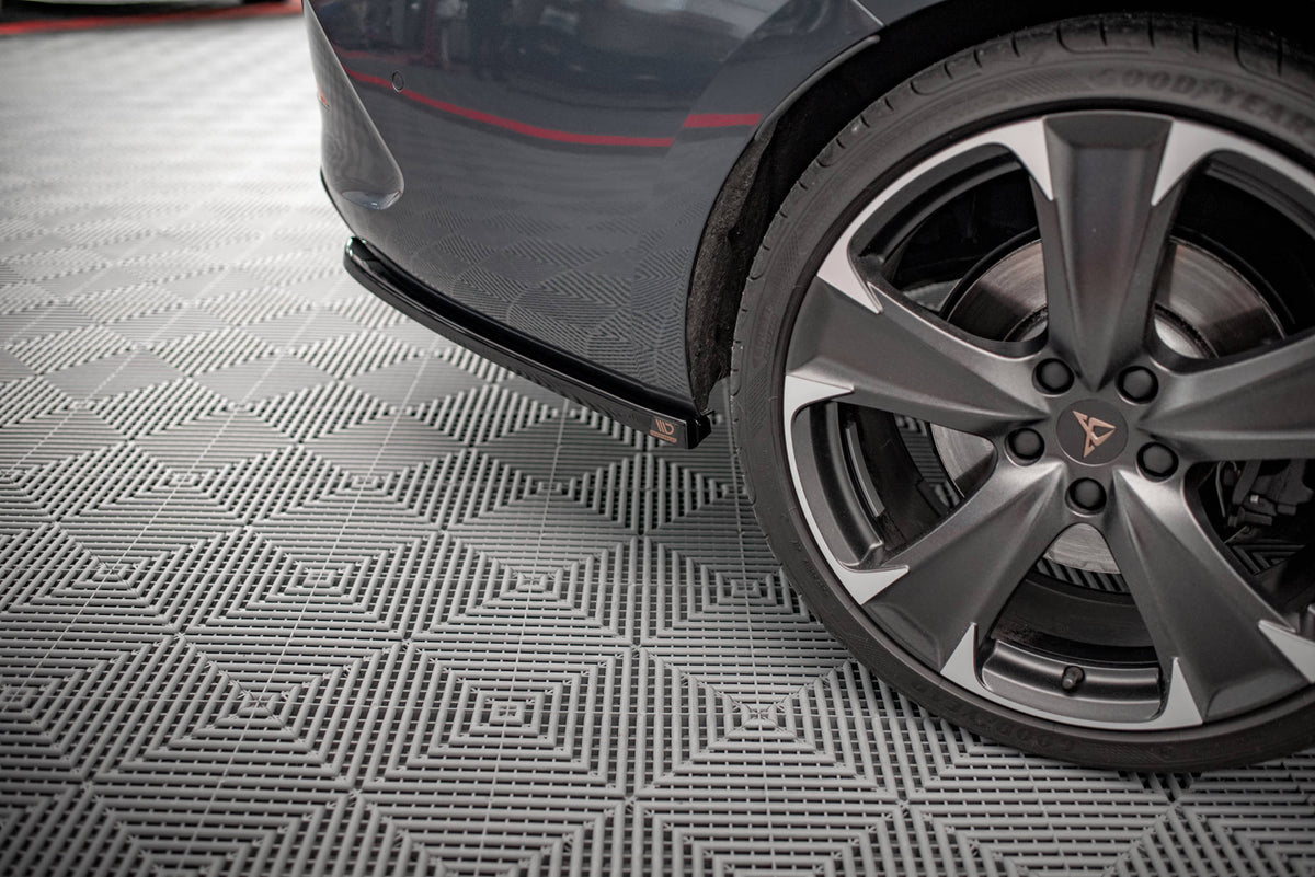 Maxton Design - Heck Ansatz Flaps Diffusor V1 für Cupra Leon ST Mk1 Facelift - Aerowerk.