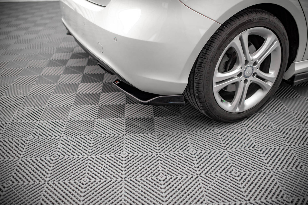 Maxton Design - Heck Ansatz Flaps Diffusor V1 für Mercedes - Benz A W176 - Aerowerk.