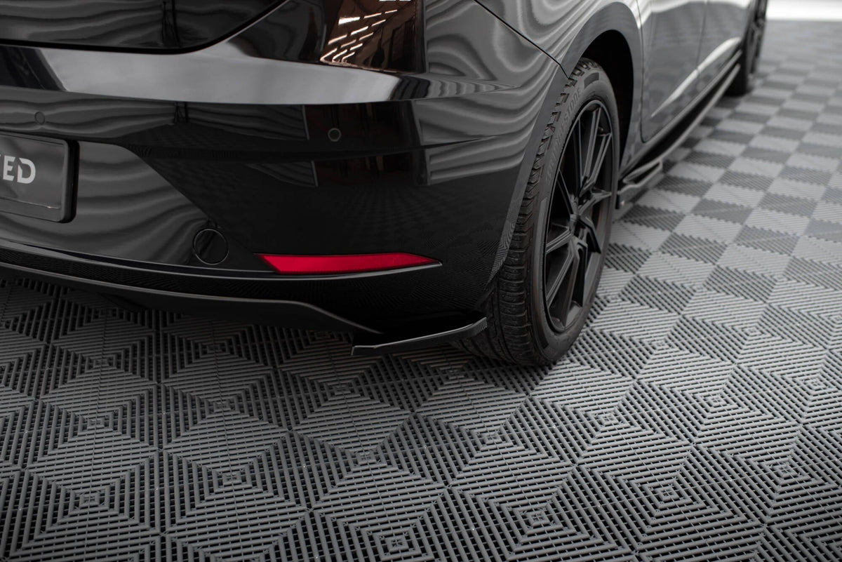 Maxton Design - Heck Ansatz Flaps Diffusor V1 für Seat Leon Hatchback Mk3 Facelift - Aerowerk.