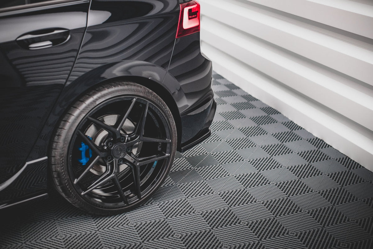 Maxton Design - Heck Ansatz Flaps Diffusor V1 für VW Golf R Mk8 Facelift - Aerowerk.