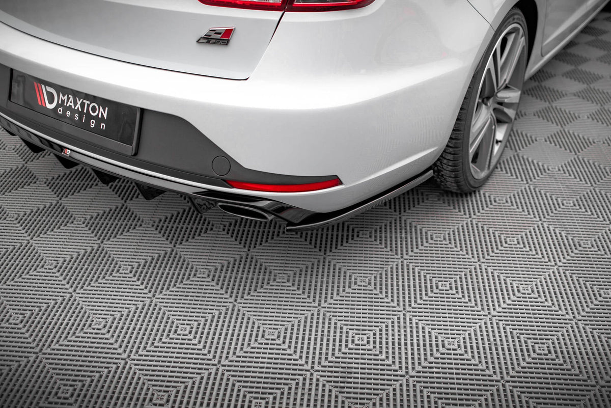 Maxton Design - Heck Ansatz Flaps Diffusor V2 für Seat Leon Cupra Sportstourer Mk3 - Aerowerk.