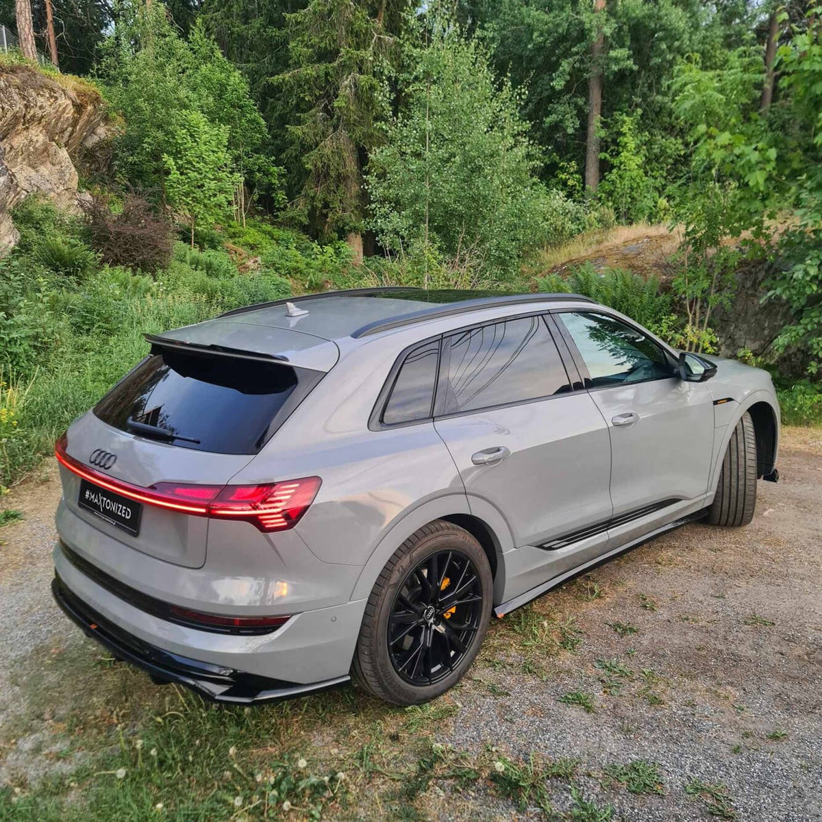 Maxton Design - Mittlerer Cup Diffusor DTM Look Heck Ansatz für Audi e - Tron S - Line - Aerowerk.