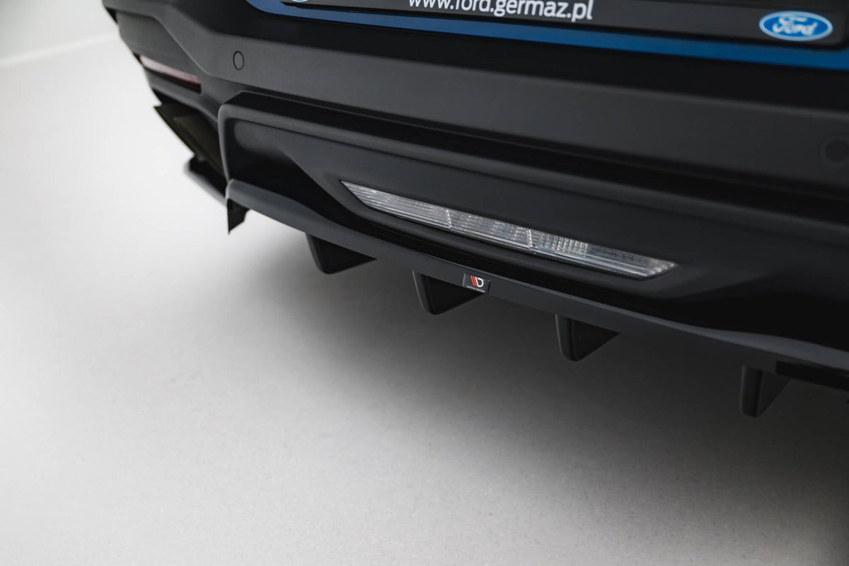 Maxton Design - Mittlerer Cup Diffusor DTM Look Heck Ansatz für Ford Mustang GT Mk7 - Aerowerk.