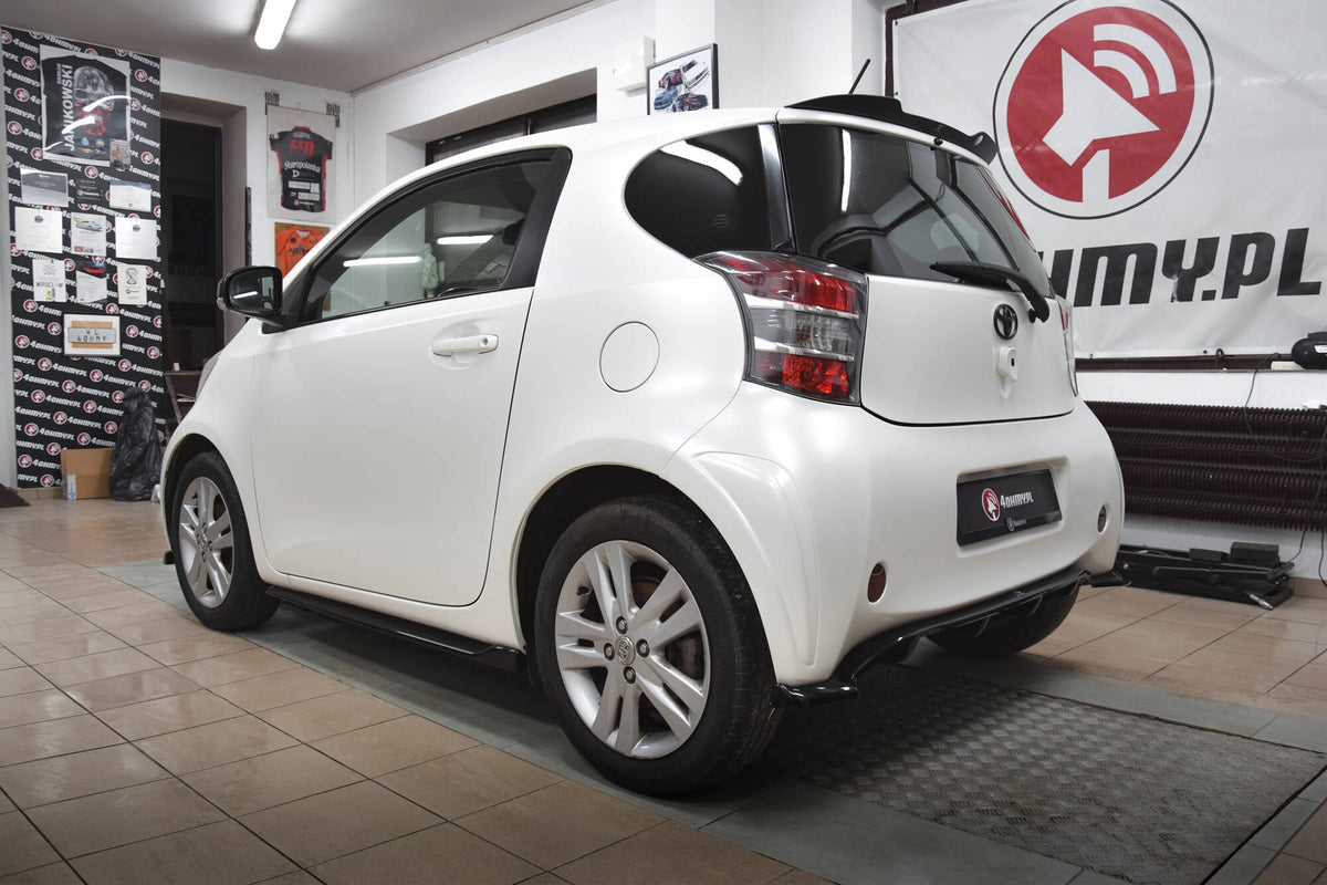 Maxton Design - Mittlerer Cup Diffusor DTM Look Heck Ansatz für Toyota IQ - Aerowerk.