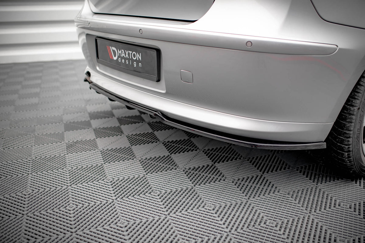 Maxton Design - Mittlerer Cup Diffusor / Heckansatz für BMW 1er E81 Facelift - Aerowerk.