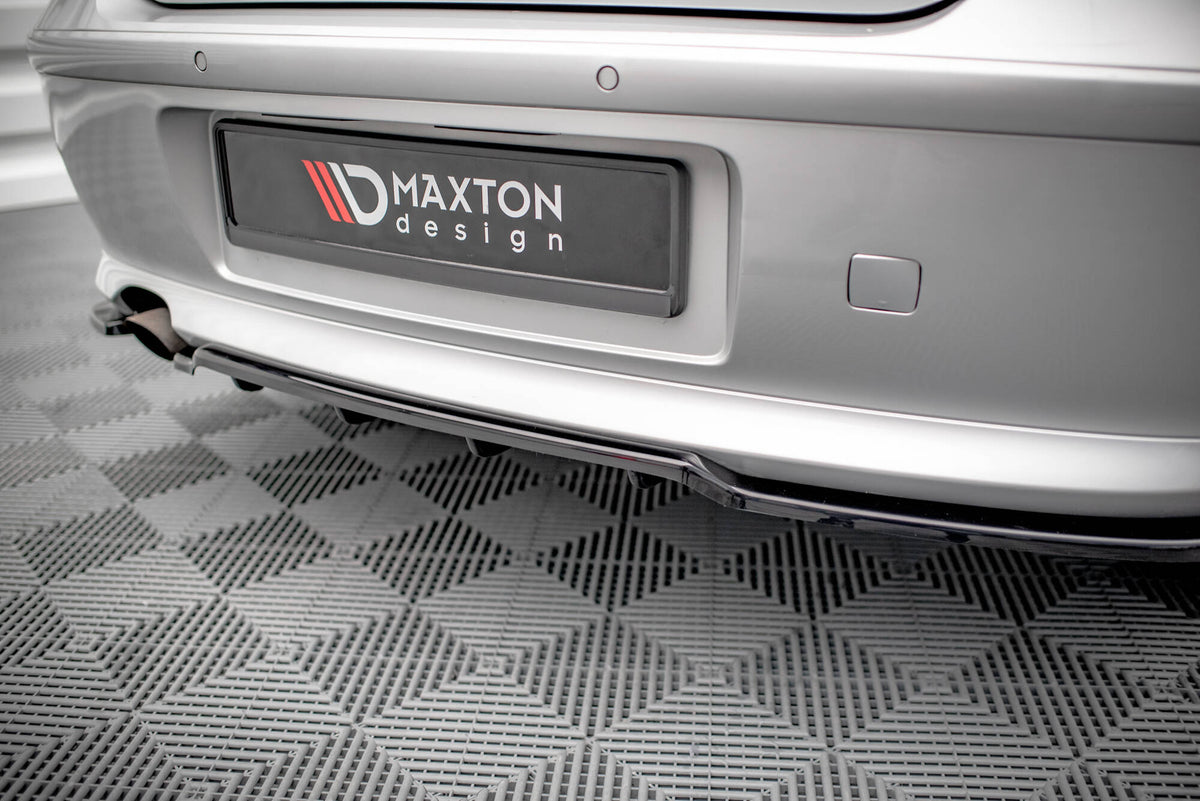 Maxton Design - Mittlerer Cup Diffusor / Heckansatz für BMW 1er E81 Facelift - Aerowerk.