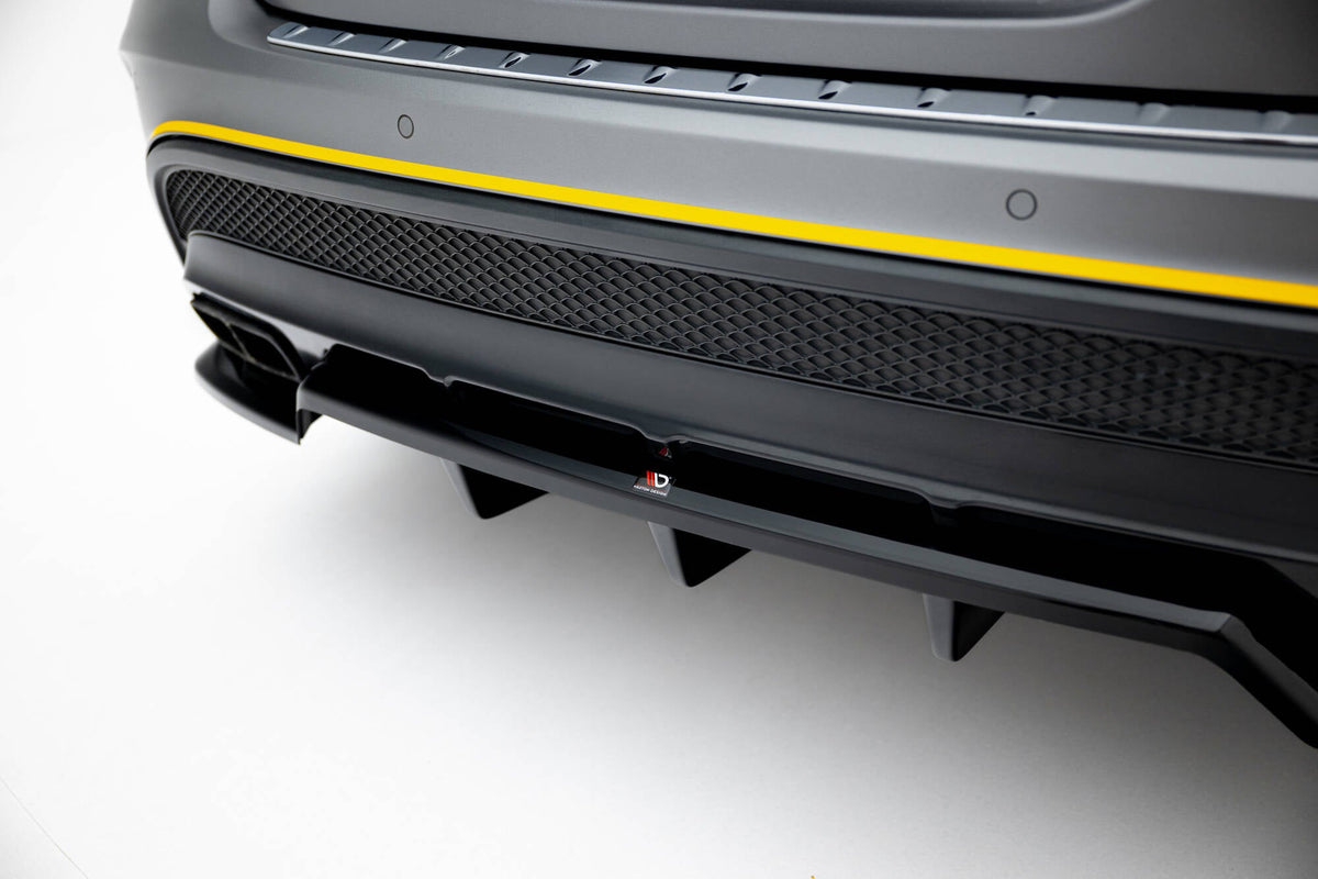 Maxton Design - Mittlerer Cup Diffusor V2 DTM Look Heck Ansatz für Mercedes - Benz GLA 45 AMG X156 - Aerowerk.