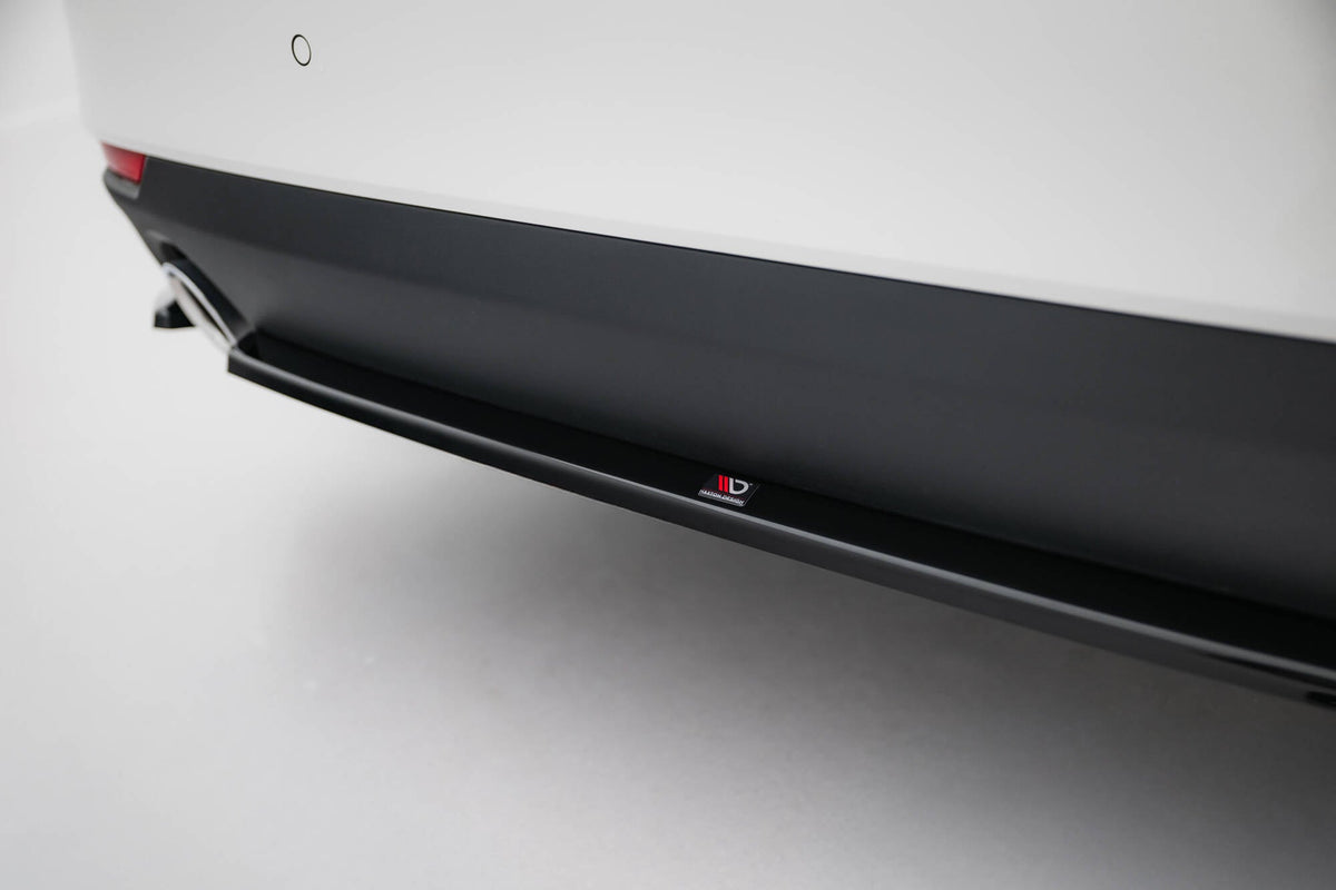 Maxton Design - Mittlerer Diffusor Heck Ansatz für BMW 4er Coupe / Cabrio G22 / G23 - Aerowerk.