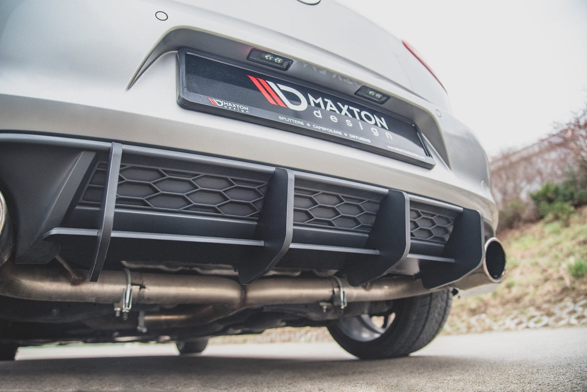 Maxton Design - Robuste Racing Diffusor V2 für VW Golf 7 GTI - Aerowerk.