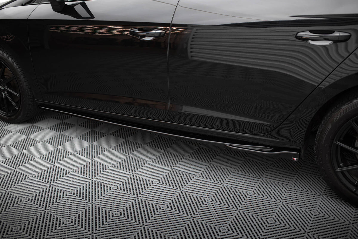 Maxton Design - Seitenschweller V4 Ansatz für Seat Leon Cupra / FR Mk3 FL - Aerowerk.