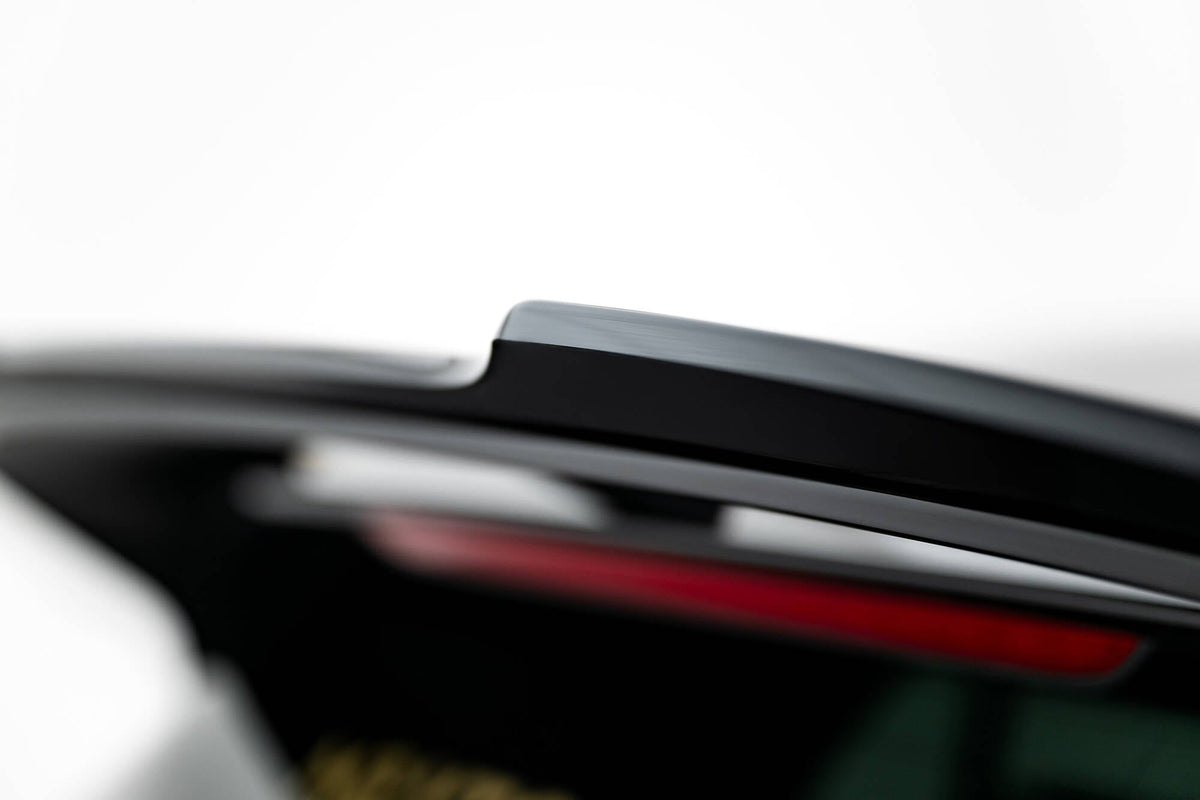 Maxton Design - Spoiler V2 für VW Golf R - Performance Mk8 Facelift - Aerowerk.