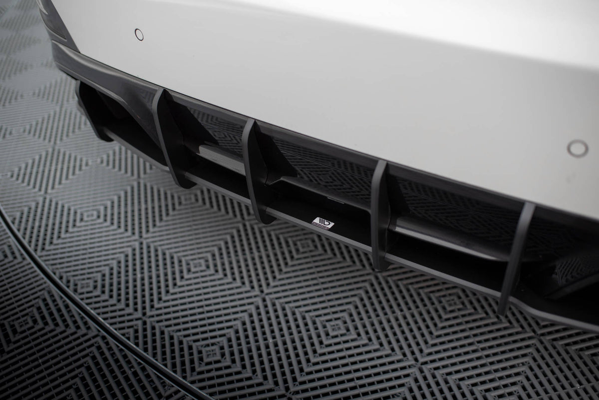 Maxton Design - Street Pro Heckschürze für BMW i4 M - Paket G26 - Aerowerk.